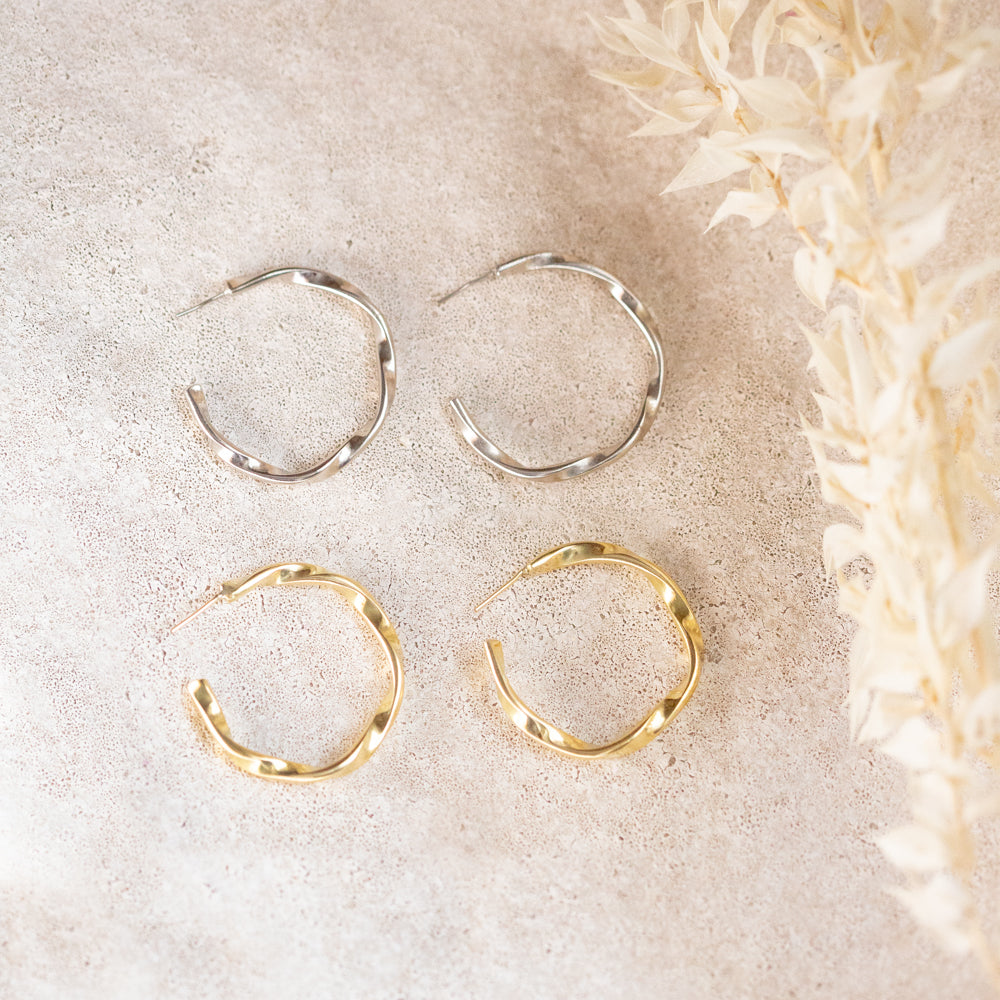 Mkunjo Curved Hoop Earrings